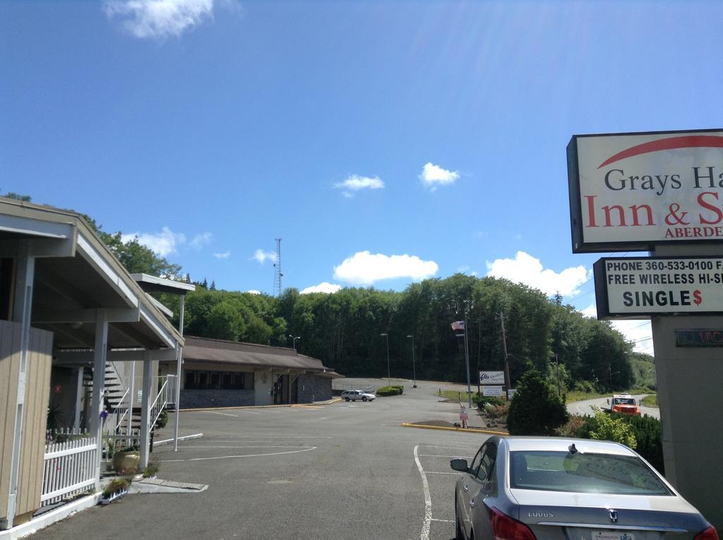 Grays Harbor Inn & Suites Aberdeen Exterior photo